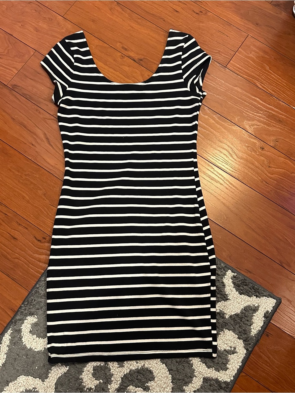 Charlotte Russe Black and White Striped Scoop Neck Mini Dress size S